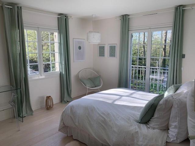 Bed and Breakfast Parenthese Buc'Olique Buc  Exterior foto